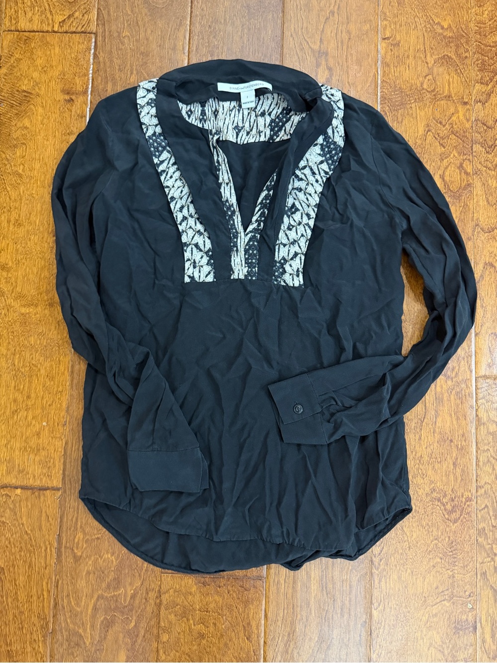 Diane Von Furstenberg Black Men's Button-Down Shirt with White Patterned Trim